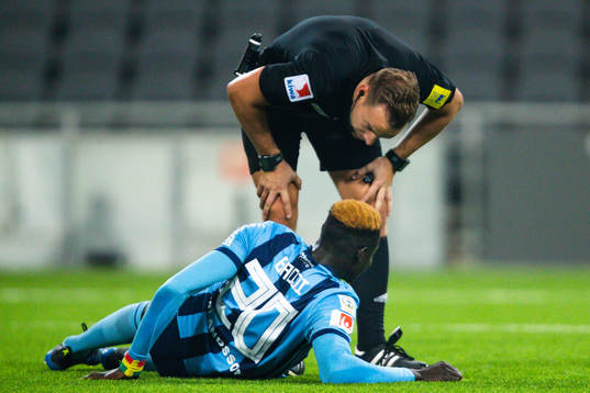 Djurgårdens Aliou Badji har ont