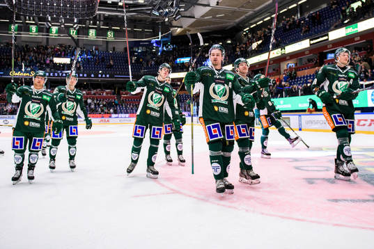 Färjestads spelare jublar