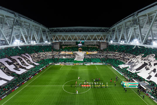 Hammarbys TIFO på Tele2 Arena innan fotbollsmatchen i Allsvenskan mellan Hammarby och Häcken den 4 november 2018 i Stockholm. 