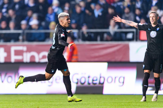 Malmö FFs Romain Gall jublar efter att han gjort 0-1
