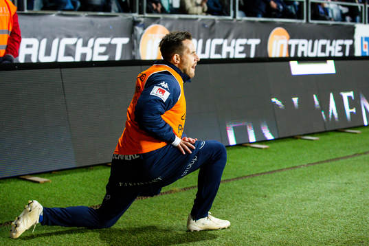 IFK Göteborgs Tobias Hysén värmer upp