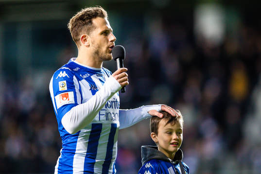 IFK Göteborgs Tobias Hysén tackar publiken