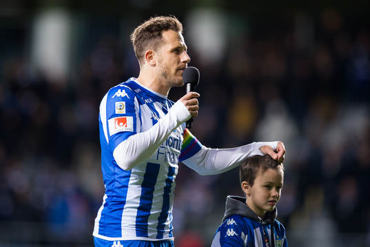 IFK Göteborgs Tobias Hysén håller ett tal till publiken