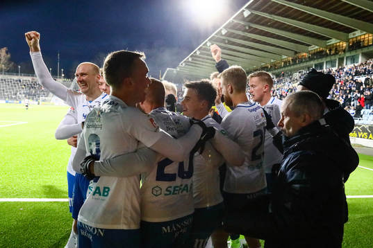 Jubel efter mål 3-2 av Norrköpings Daniel Sjölund