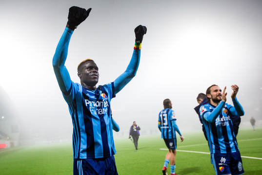 Djurgårdens Aliou Badji jublar med de tillresta