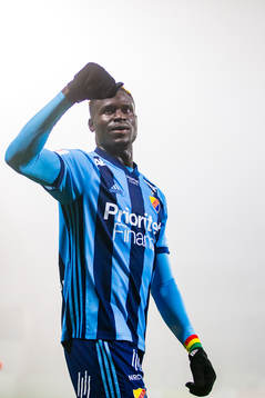 Djurgårdens Aliou Badji jublar med de tillresta