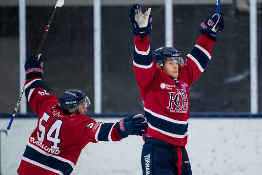 Helsingborgs Anton Sjöstrand jublar