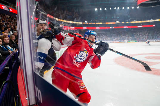 Mikko Lehtonen #4, FIN, Dominik Kubalik #18, CZE