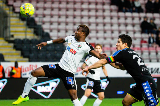 Örebros Kennedy Igboananike och IFK Göteborgs David Boo