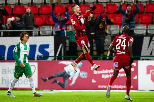 Östersunds Dino Islamovic jublar efter 2-0