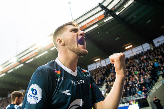 Axel Andresson of Viking celebrates after 2-1