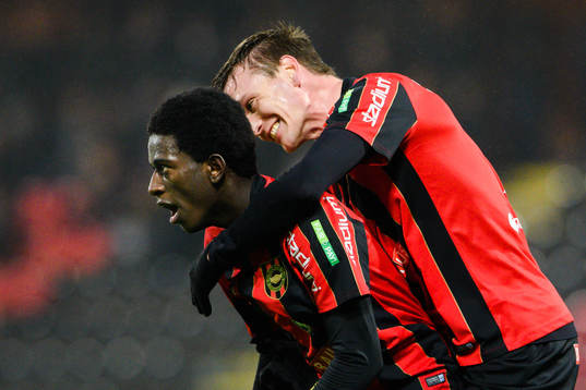 Brommapojkarnas Jack Lahne jublar