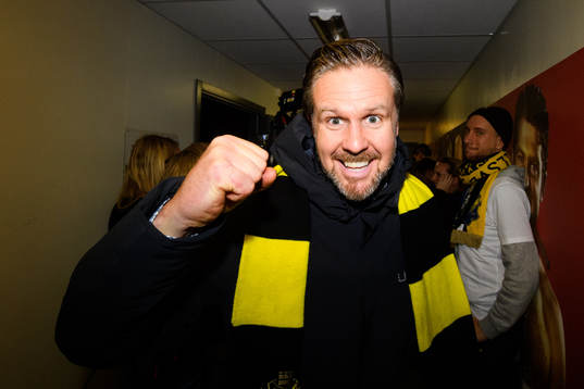 s tränare Rikard Norling jublar efter att AIK blivit Svenska Mästare efter fotbollsmatchen i Allsvenskan mellan Kalmar och AIK den 11 november 2018 i Kalmar.