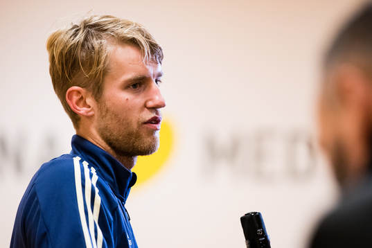 Sveriges Filip Helander i den mixade zonen