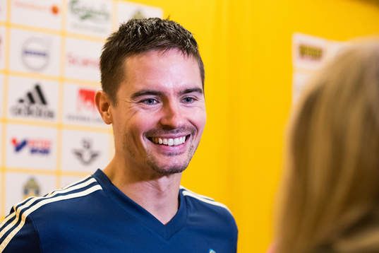 Sveriges Mikael Lustig i den mixade zonen