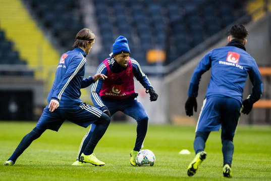 Sveriges Kristoffer Olsson, Martin Olsson och Jimmy Durmaz