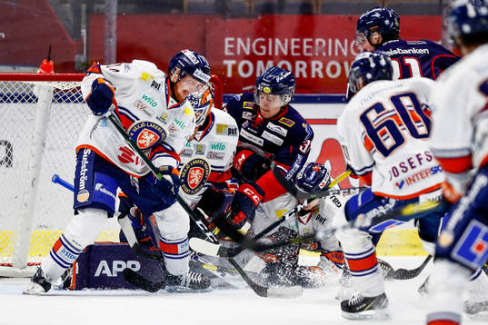 Spel framför Växjös mål