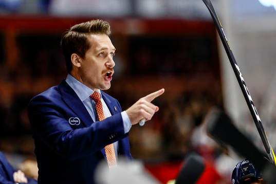 Växjös tränare Sam Hallam