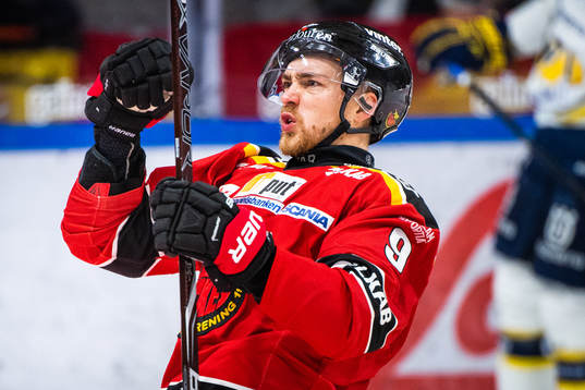 Luleås Johan Forsberg jublar