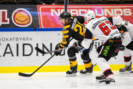 Skellefteås Jimmie Ericsson och Malmö Redhawks Fredrik