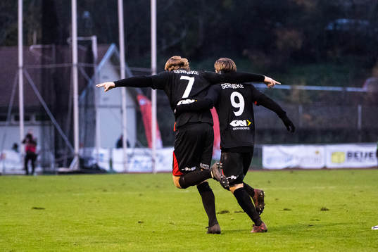 Trollhättans Pelle Ödlund och Johan Lundgren jubel