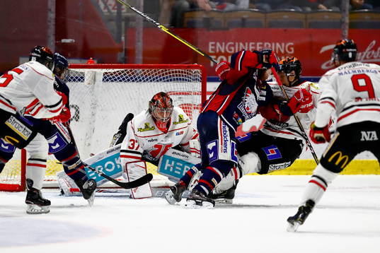 Örebros målvakt Eero Kilpeläinen