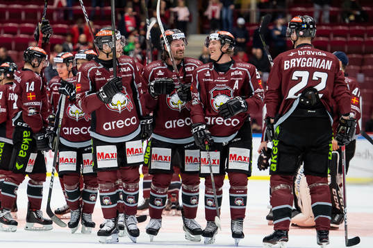 Malmö Redhawks Emil Sylvegård jublar