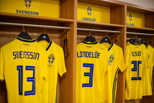 The jerseys of Gustav Svensson, Victor Nilsson Lindelöf