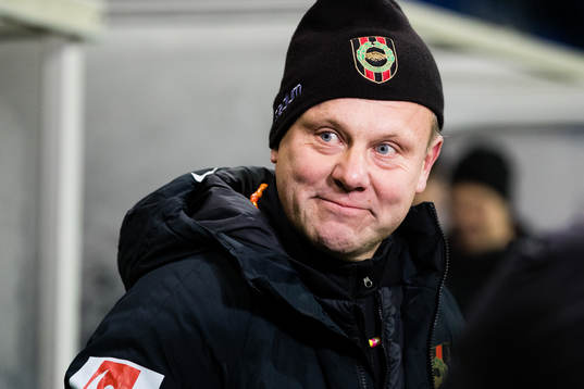 Brommapojkarnas tränare Roberth Björknesjö innan