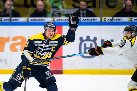 s Simon Önerud och Brynäs Ryan Gunderson