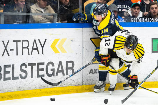 s Filip Sandberg och Brynäs Samuel Asklöf