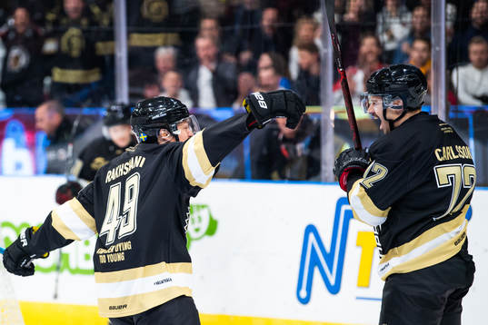 Frölundas Tim Söderlund och Patrik Carlsson jublar
