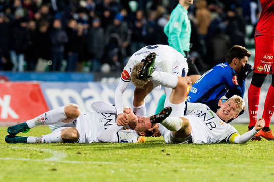 Jakob Glesnes of Strømsgodset celebrates
