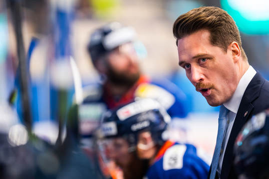 Växjös tränare Sam Hallam