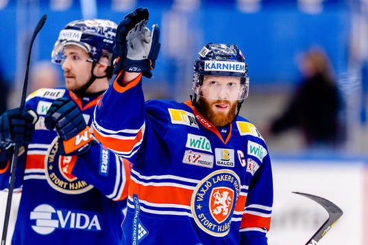 Växjös Liam Reddox jublar