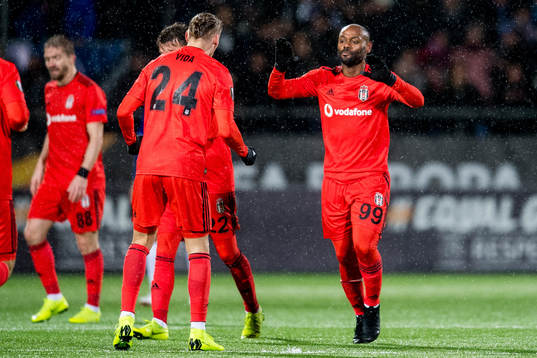 Vagner Silva De Souza Love of Besiktas celebrates with teammate Domagoj Vida after scoring 2-2
