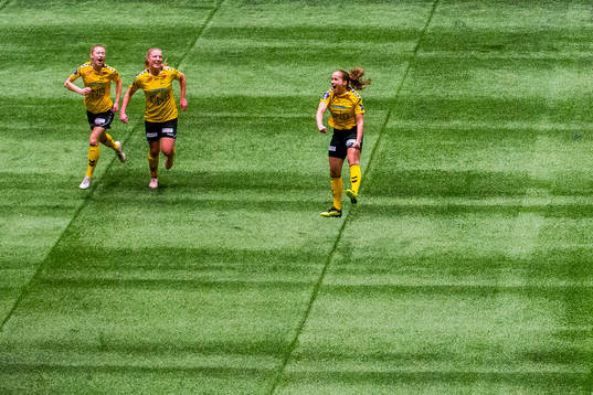 Guro Reiten of LSK Kvinner celebrates with teammates Synne Skinnes Hansen and Sophie Roman Haug after scoring 1-0