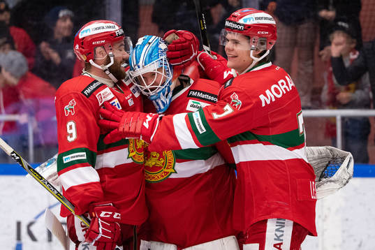 Moras Andrew Rowe och Erlend Lesund och målvakt Janne