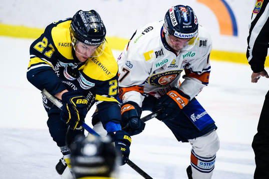 s David Gustafsson och Växjös Pontus Netterberg