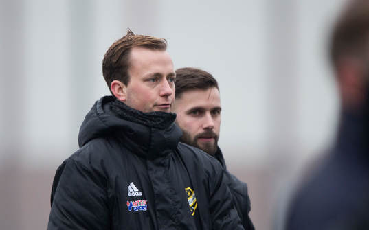 IFK Hässleholms tränarduo Chadie Hotait och Mattias Jönsson i träningsmatchen mellan IFK Hässleholm och Åstorp i Hässleholm 1 december 2018.  
