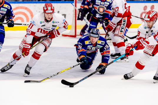 Växjös Tuomas Kiiskinen slänger sig