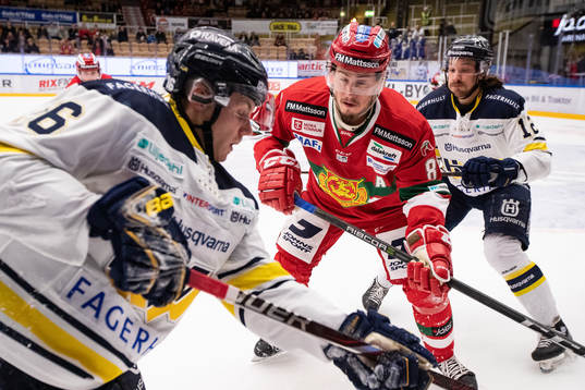 s Markus Ljungh och HV71:s Andreas Thuresson