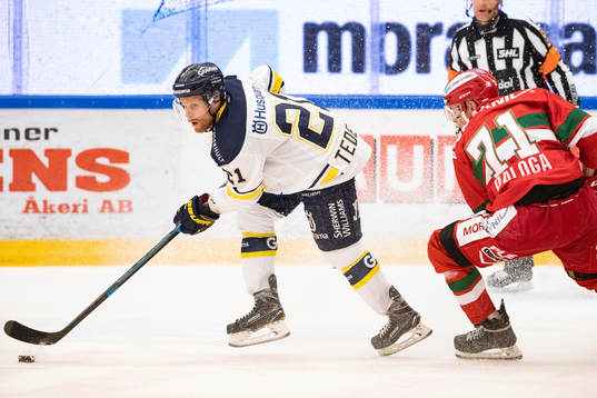 s Mattias Tedenby och Moras Marek Daloga
