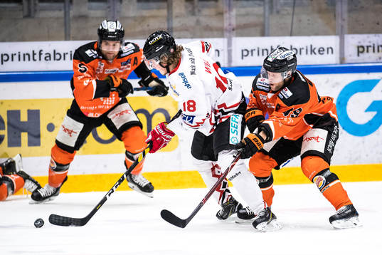 Vita Hästens Marcus Fornell   och Karlskronas Niklas