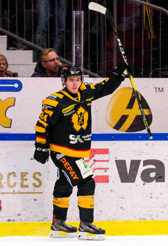 Skellefteås Andreas Wingerli  jublar