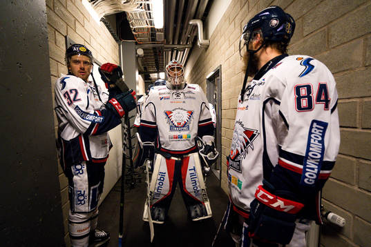 Linköpings Lukas Bengtsson , målvakten Jacob Johansson