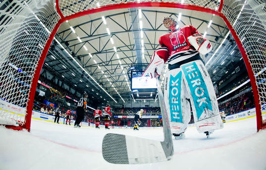 Örebros målvakt Eero Kilpeläinen