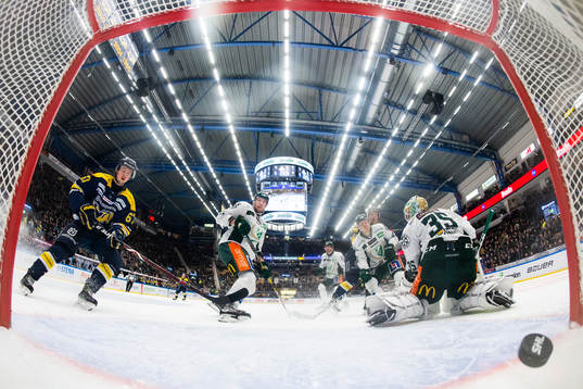 under ishockeymatchen i SHL mellan HV71 och Färjestad