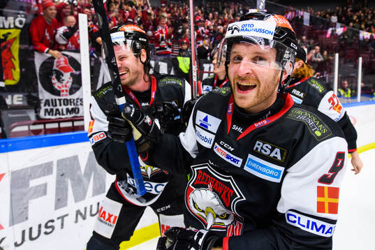 Malmö Redhawks Frederik Storm jublar