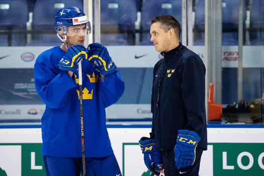 Jacob Olofsson and head coach Tomas Montén
